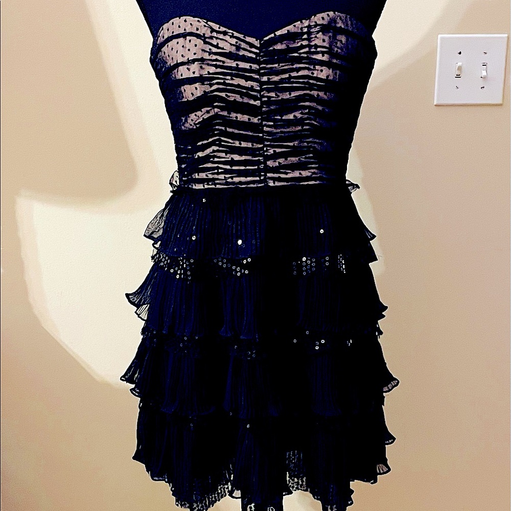 Adorable Strapless Dress. Absolutely Perfect for New Year’s!